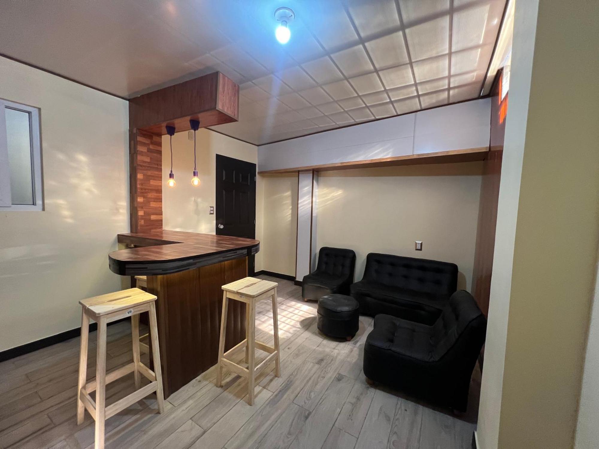 C&M Exclusive Private Rooms Quetzaltenango Exterior photo