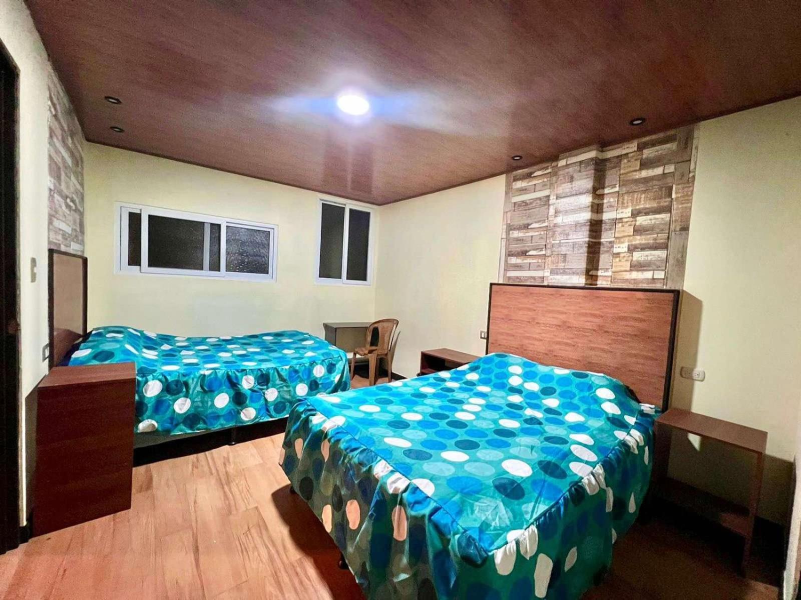 C&M Exclusive Private Rooms Quetzaltenango Exterior photo